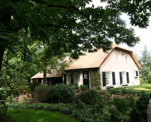 woonboerderij rieten dak vervangen