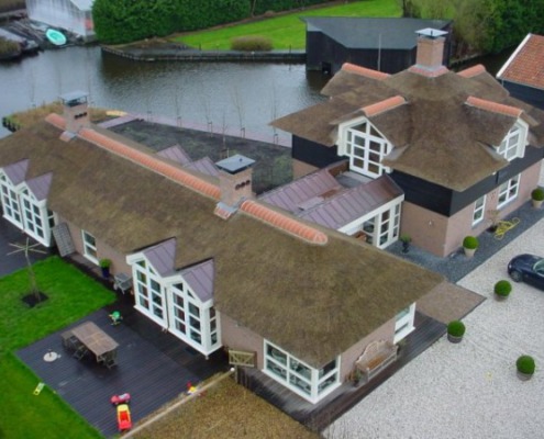 woning met rieten dak