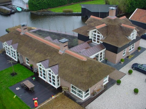 woning met rieten dak