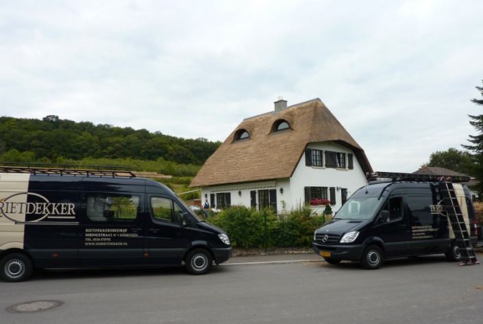 opkloppen rieten dak