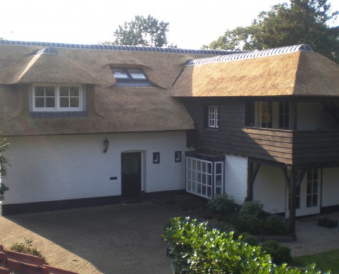 vernieuwen rieten dak met dak venster