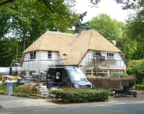 Nieuw rieten dak in Wolfheze
