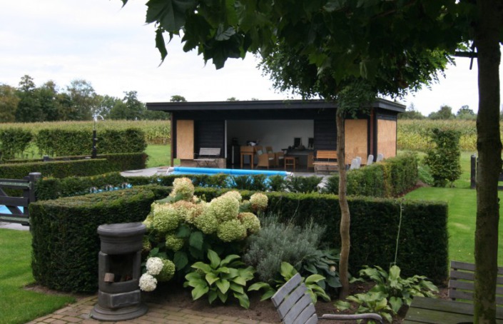 tuin huis rieten zijkanten