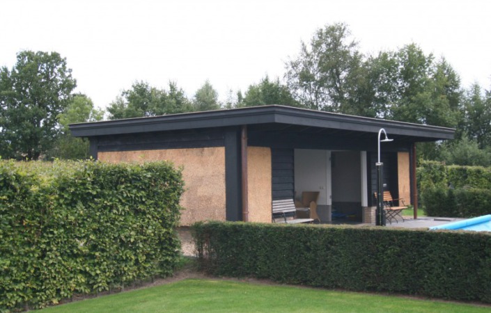 tuin huis rieten zijkanten